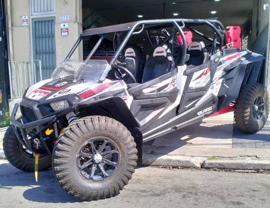 POLARIS RZR XP 4 1000 EPS 